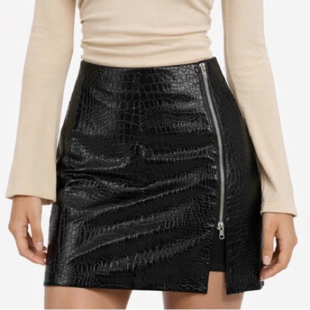 TU-LX Black Croc Kylie Textured Mini Stretch Skirt NWT